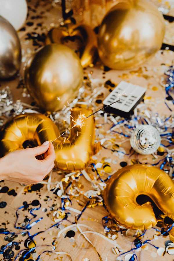 25 New Year's Resolution Ideas For 2022