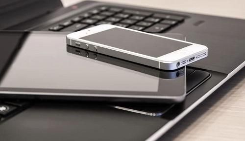 How to Stay Positive Online: Preventing Negative Effects of Social Media