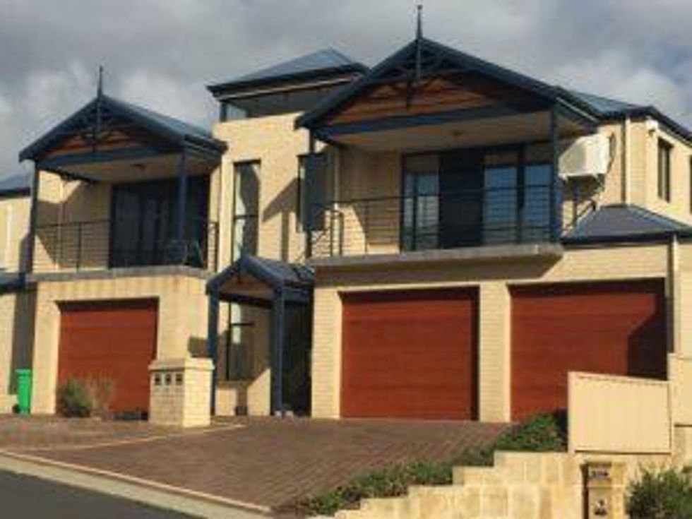 Who Can I Contact for Roof Restorations and Roof Painting in Bunbury?