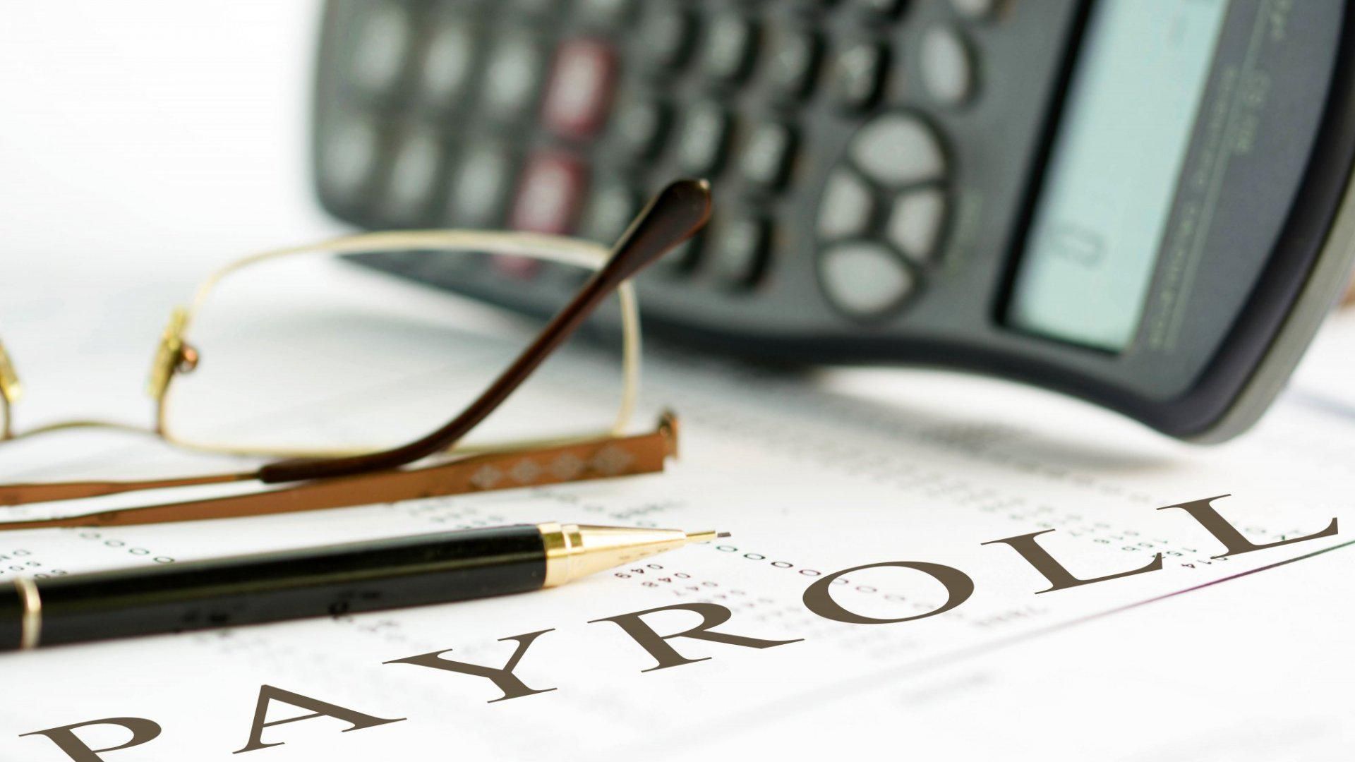 HOW TO CHOOSE RIGHT PAYROLL SERVICE FOR YOUR COMPANY