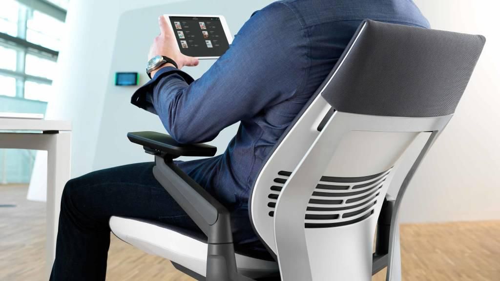 Ergonomic furniture is the best gift that a manager could give to the colleagues. Observations