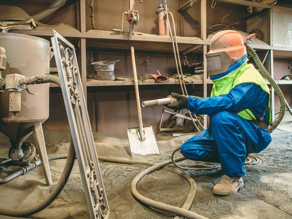 Why Sandblasting And Its Industrial Applications Becoming Popular Today?