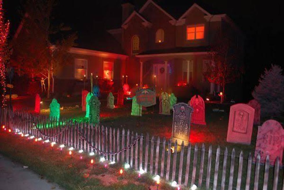 How to decorate our Halloween Venue with light