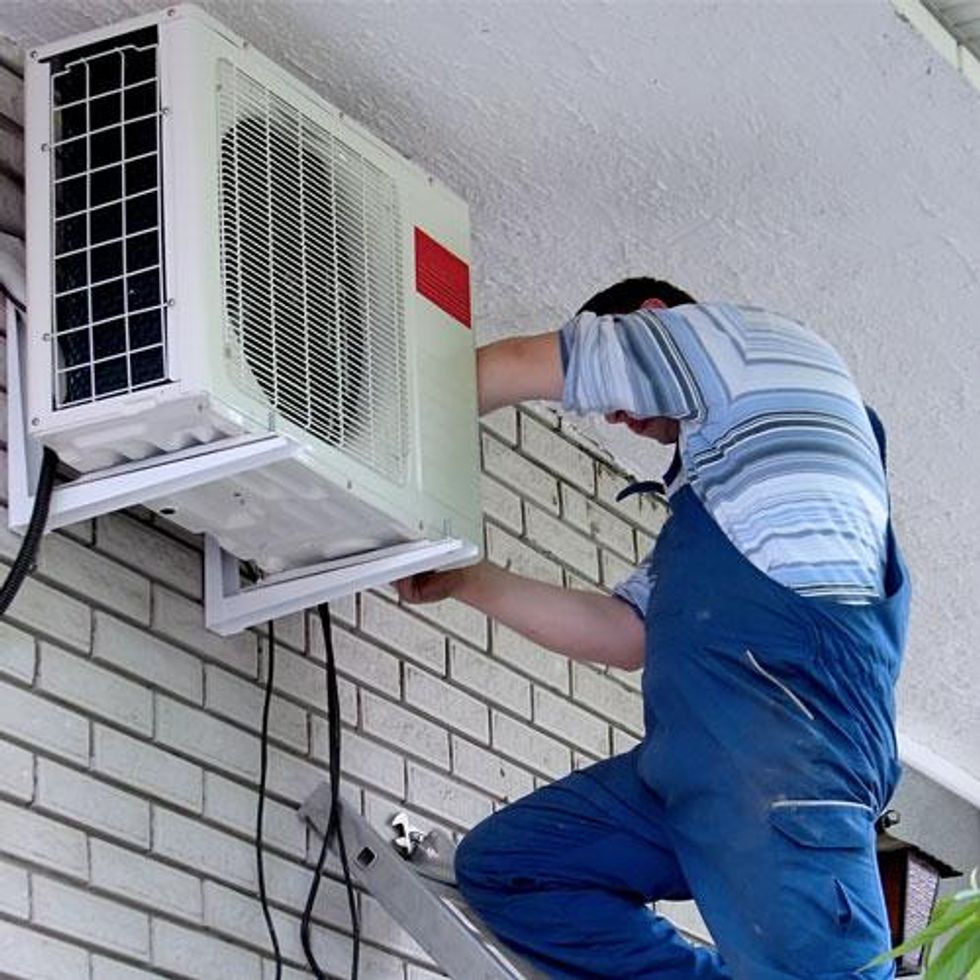 Central air conditioning technician Kuwait - air conditioning repair