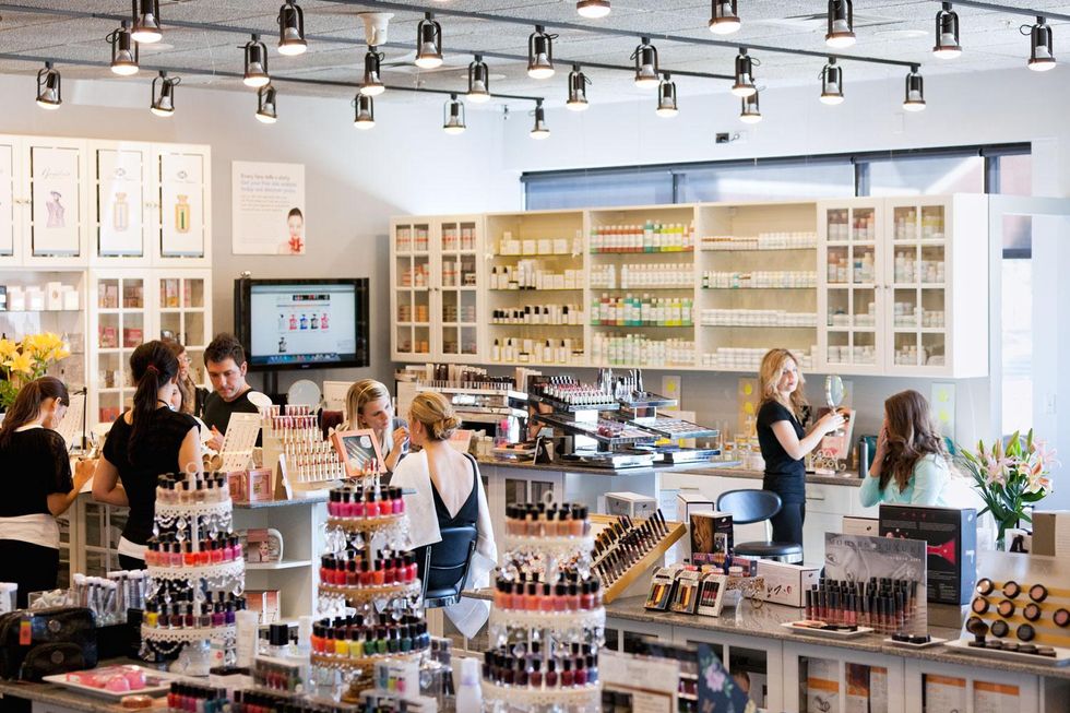 How Can Beauty Brands Reach Better Audiences? Locate the Best Beauty Store