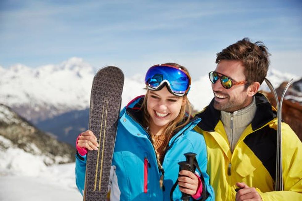 The Pros And Cons Of Choosing A Skiwear Manufacturer