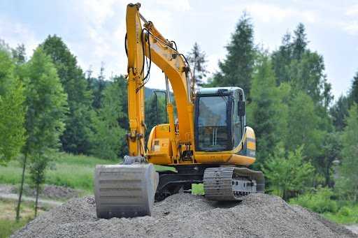 The Pros and Cons of DIY Excavation Projects