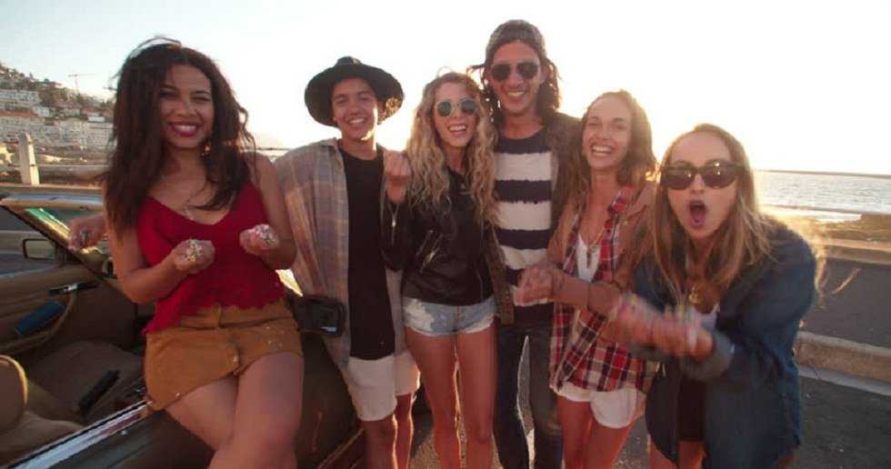 10 Signs You're The Mom Of Your Friend Group