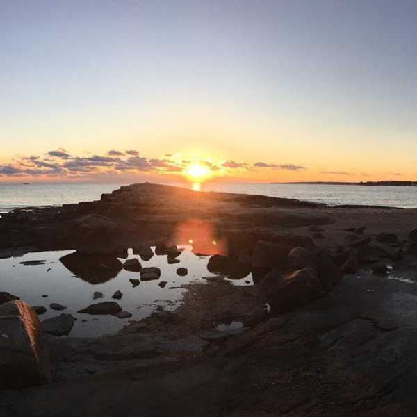 The Truth Behind Living Far Away From Home In College