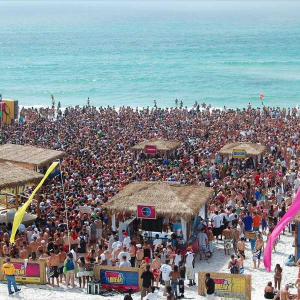 6 Ways You Can Stay Safe On Spring Break