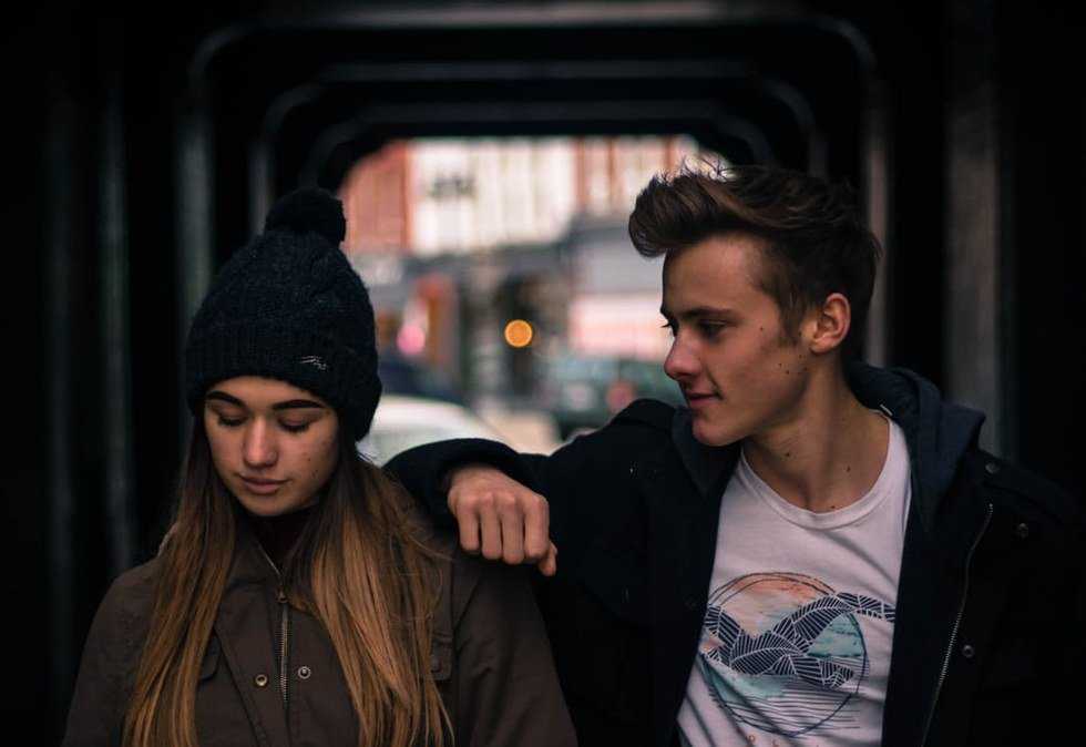 6 Signs That You're in An Emotionally Abusive Relationship