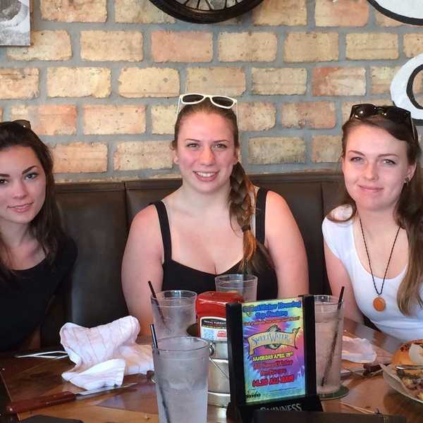 10 Things You'll Understand If Your Best Friend Is Your Neighbor
