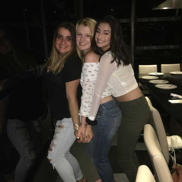 9 Things That Happen When You're Too Close With Your Best Friends