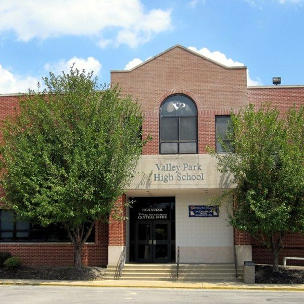 11 Signs You Went To A Small Town High School