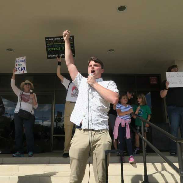 Pro-Trump Rally And Anti-Trump Protest Clash In Orlando