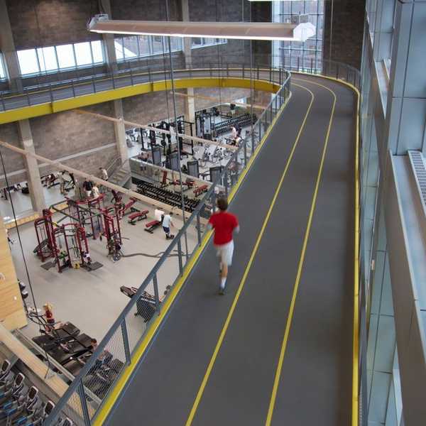 The 10 Stages Of Working Out At The Rec Center