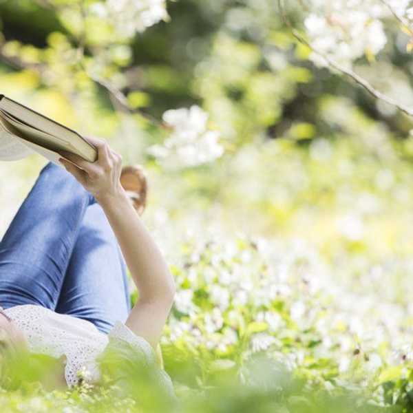 15 Books To Make Your Spring Break Better
