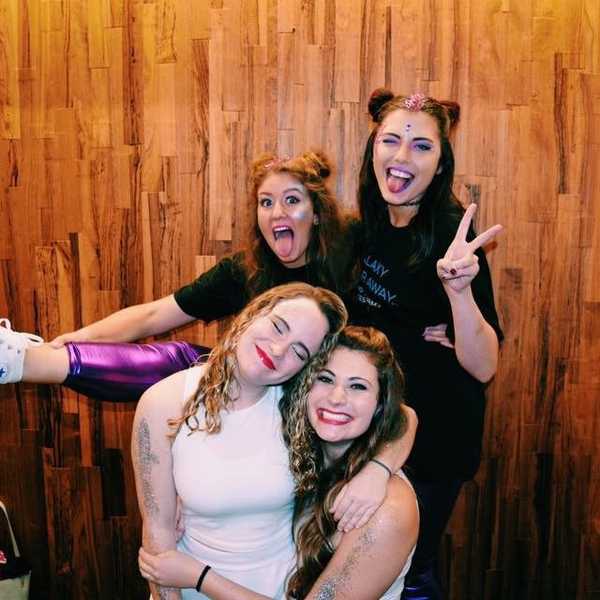 The Glory Of Friendship In College