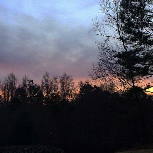 25 Songs to Add to Your "Chill" Playlist