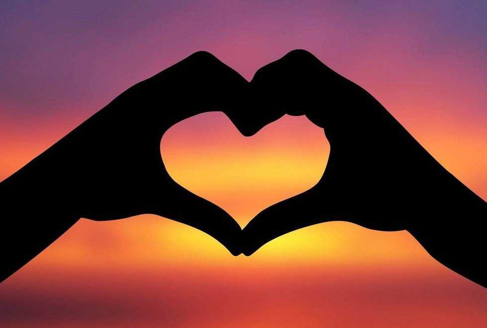 On Love, By A Brain-Washed Girl Of The 21st Century