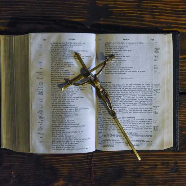 Why You Should Stop Saying "Hate the Sin, Love the Sinner"