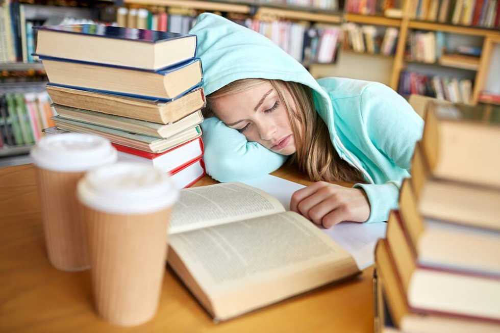 12 Signs It's Midterm Season