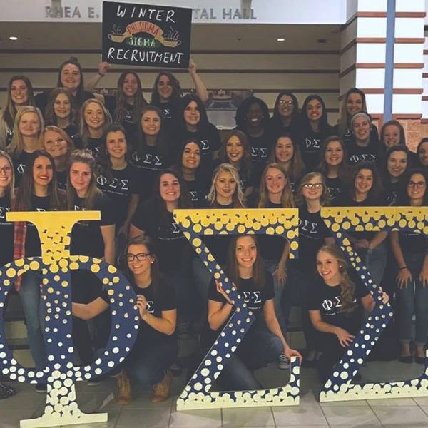 10 Telltale Signs You Know You're A Sorority Girl