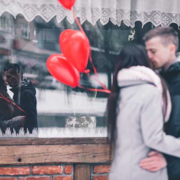 10 Things To Do On Valentine's Day When Your Significant Other Lives Far Away