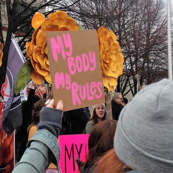 Protests to Defend or Defund Planned Parenthood Draw Hundreds in Detroit