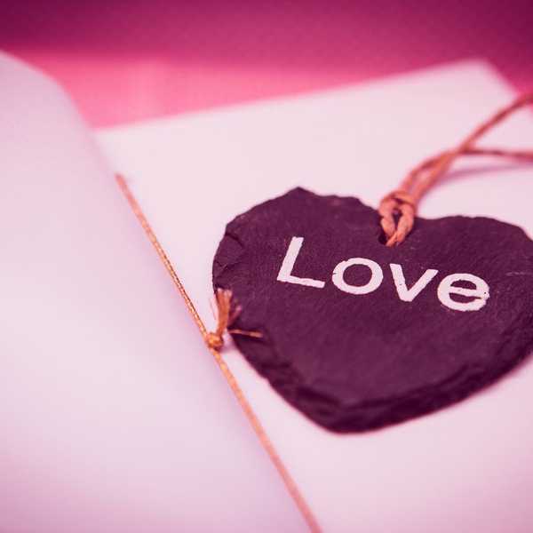 4 Of Fiction's Most Iconic Couples