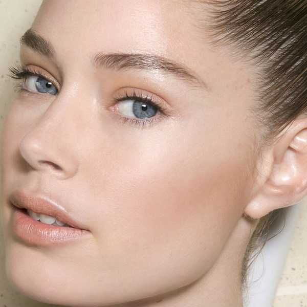 5 Essential Makeup Products for a "5 Minute Makeup Look"