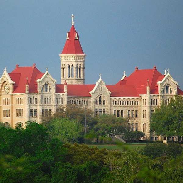 10 Thoughts You Have When Returning To University