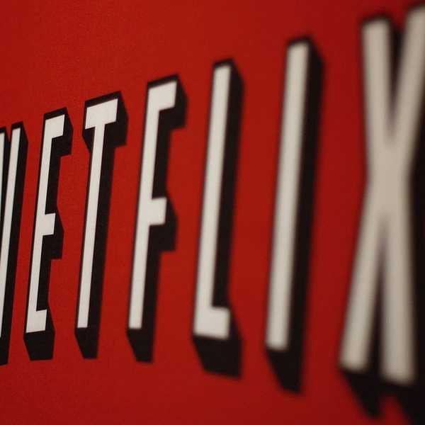 Top 10 Best Shows On Netflix