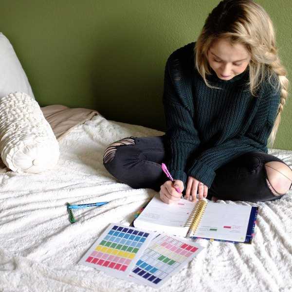 9 Resources To Help You Stick To Your New Year's Resolutions