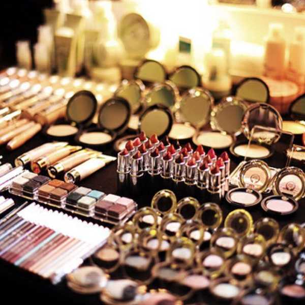 Stop Bashing Me For My "Cake Face"