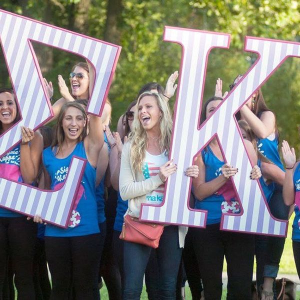 7 Fears Of Every Girl Going Through Sorority Recruitment