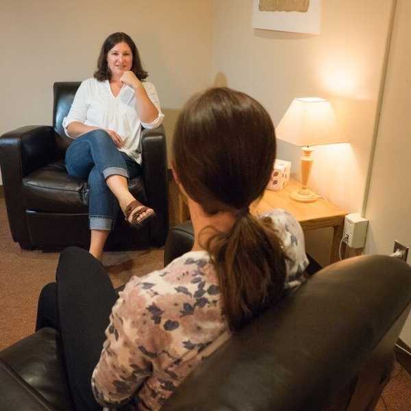 5 Reasons Why Everyone Should Have A Therapist