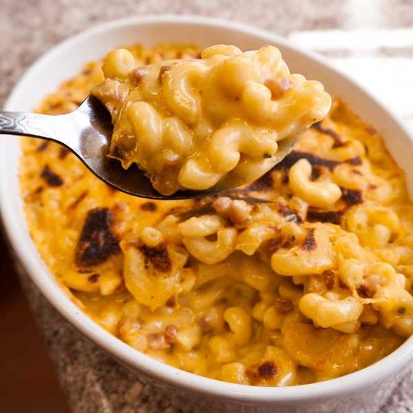 9 Things Mac & Cheese Addicts Know All Too Well