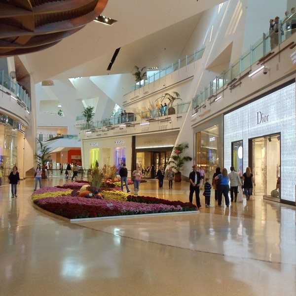 20 Things Retail Workers Want to Say But Can't