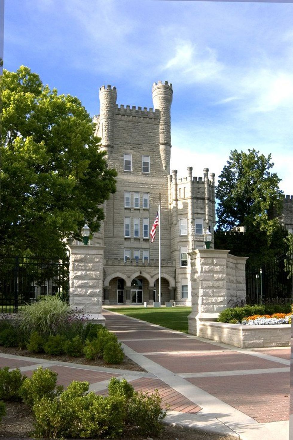6 Things EIU Students Buy Instead Of Textbooks