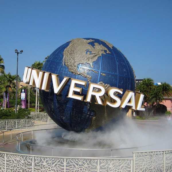 12 Signs You're Obsessed With Universal
