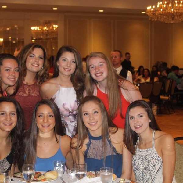 6 Signs You've Outgrown Your High School Friends