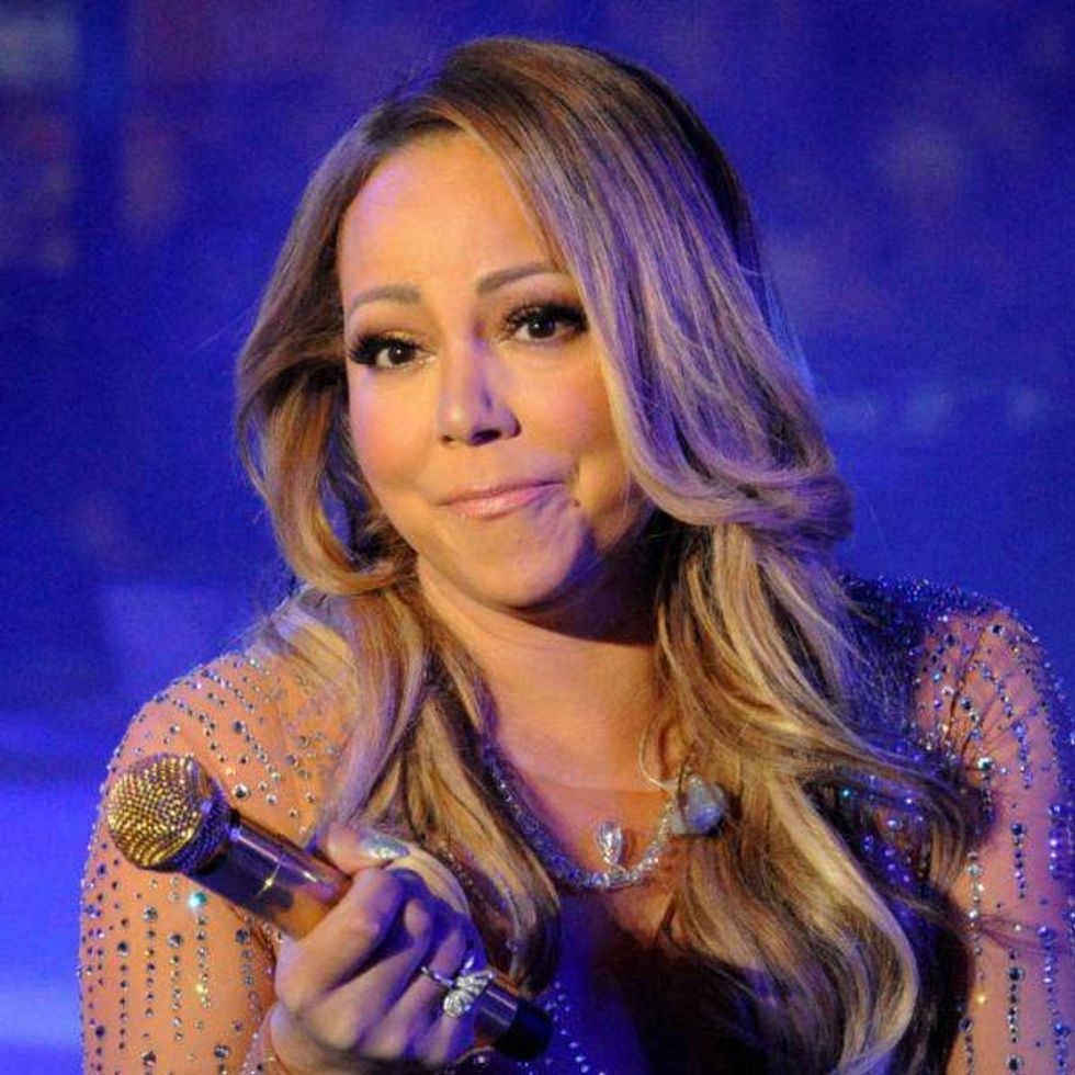 Mariah Carey Kicks Off 2017 With Awkward Silence