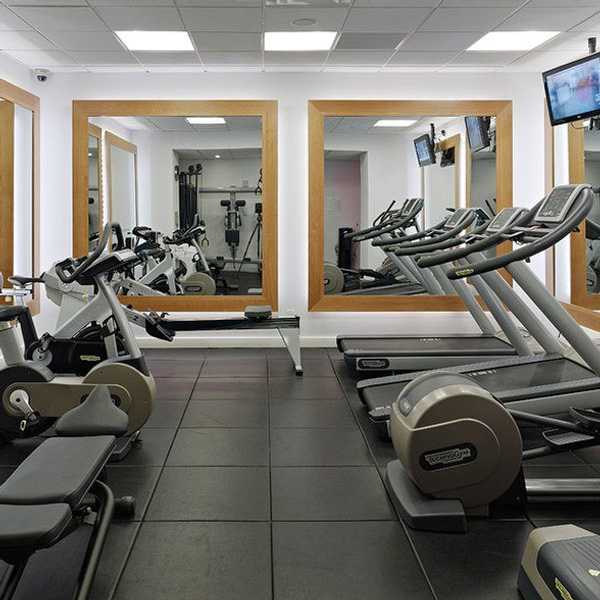 13 Questions Everyone Asks At The Gym