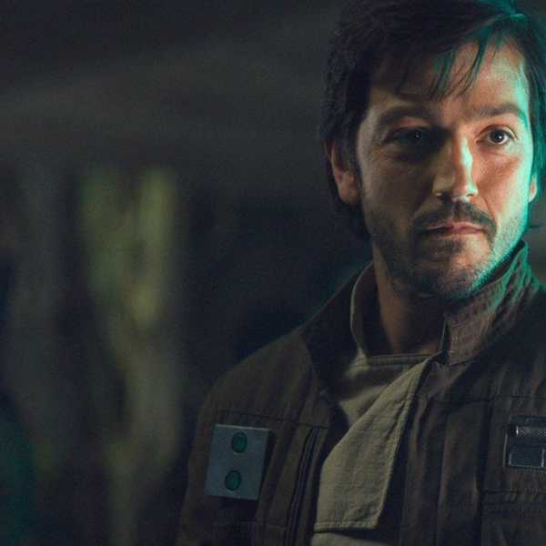 If You Don't Love Diego Luna, You're Doing Something Wrong