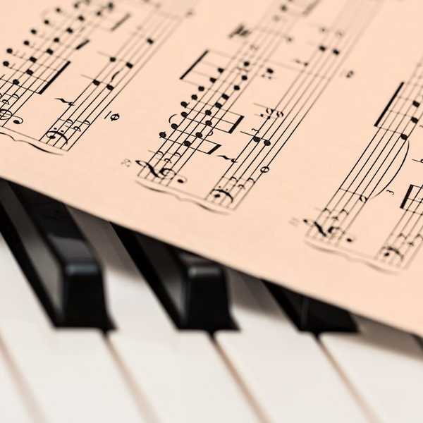 8 Must-see Musical Films