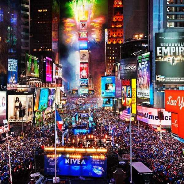 Why You Must Spend New Year's Eve In Times Square