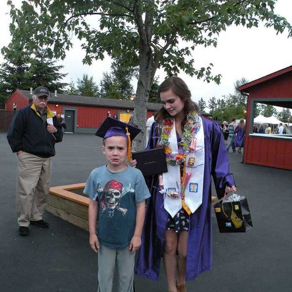 10 Things You Learn When You're The Oldest Sibling