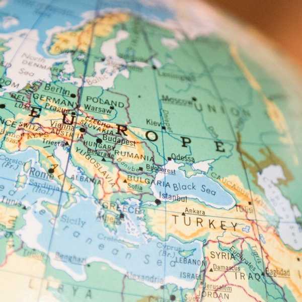 5 Reasons Why Everyone Should Study Abroad