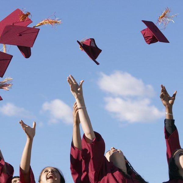 8 Struggles Of Being A Communications Major As Told By Gifs